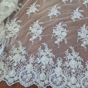 Нашита дантела в екрю 308